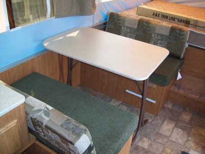 Rent pop up camper Denver 206LTD seating